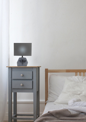 Lampka nocna Animi szara z abażurem betonowa E14